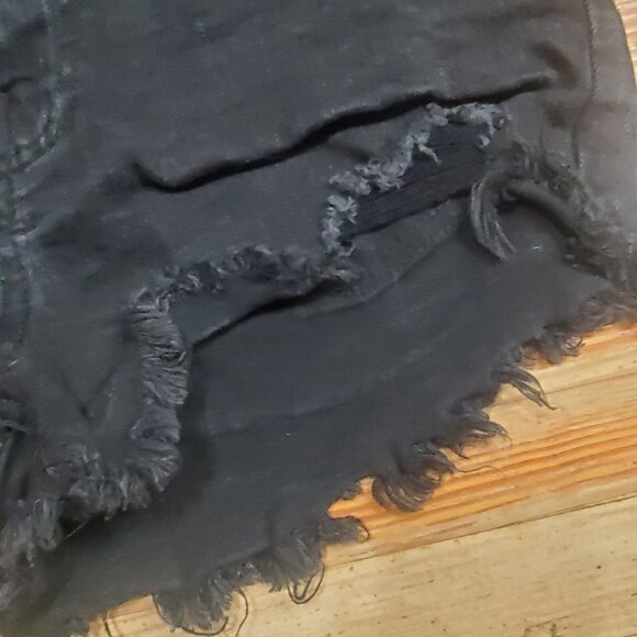 Black high-waisted shorts - Picture 4 of 5